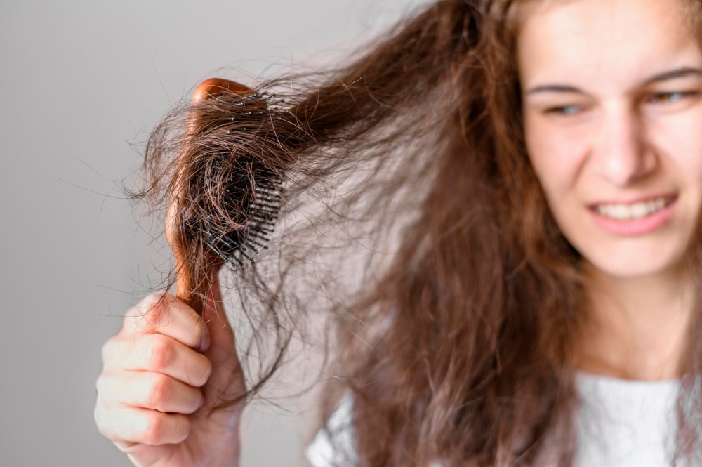 O Mistério do Cabello Perdido: Entendendo a Queda de Cabelo